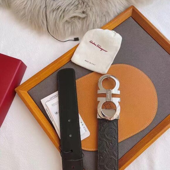 Women's Salvatore Ferragamo Double-Sided Buckle Belt 34inches - Picture 3 of 6